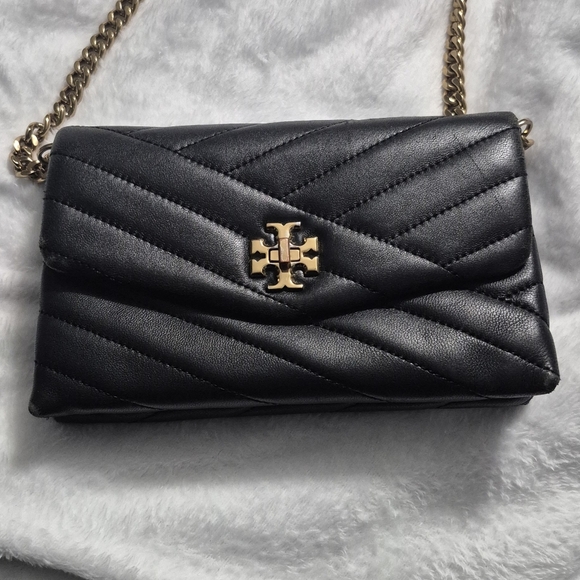 SOLD* Tory Burch Black Quilted Leather Clutch - Picture 3 of 9